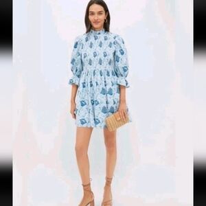 Hyacinth House Larah Short Dress Women's Medium Blue Floral Tuckernuck Smocked